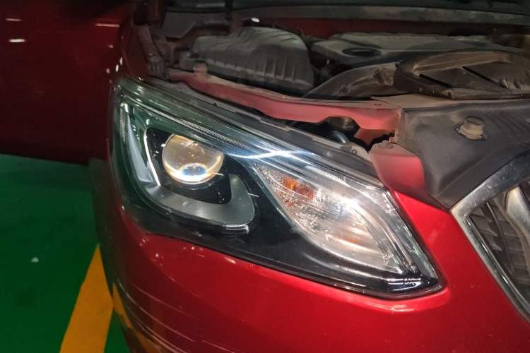 Used Buick GT 2015 15N Automatic Elite Version Right Front Headlight