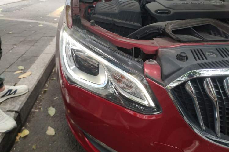 Used Buick GT 2015 15N Automatic Deluxe Edition Right Front Headlight