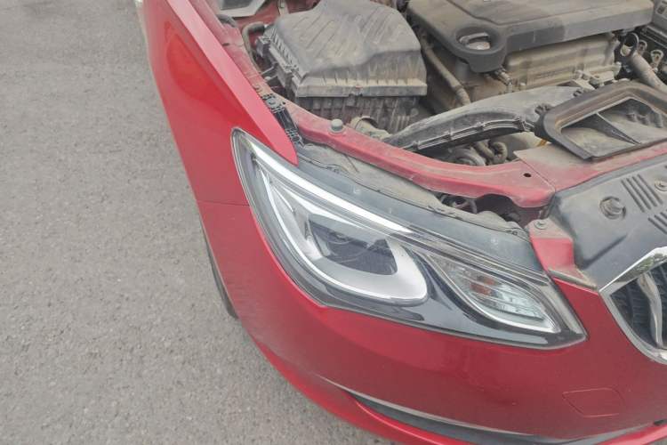 Used Buick GT 2015 15N Automatic Elite Version Right Front Headlight