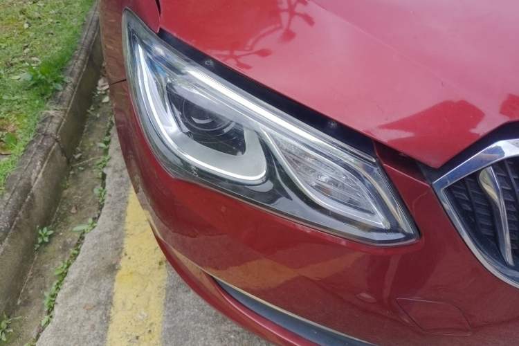 Used Buick GT 2015 15N Automatic Elite Version Right Front Headlight