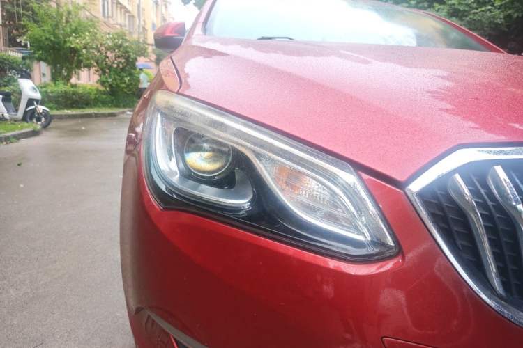Used Buick GT 2015 15N Automatic Elite Version Right Front Headlight
