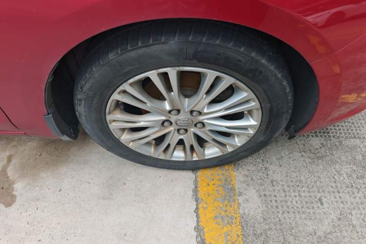 Used Buick GT 2015 15N Automatic Deluxe Edition Right Front Wheel Hub