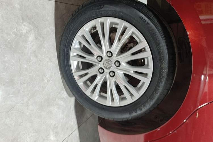 Used Buick GT 2015 15N Automatic Deluxe Edition Right Rear Wheel Hub