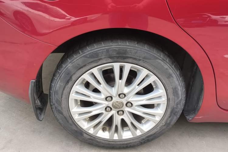 Used Buick GT 2015 15N Automatic Elite Version Right Rear Wheel Hub