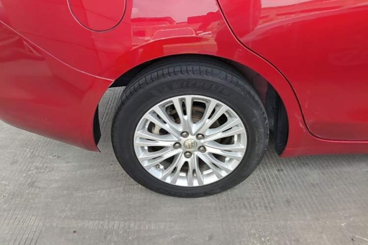 Used Buick GT 2015 15N Manual Elite Edition Right Rear Wheel Hub