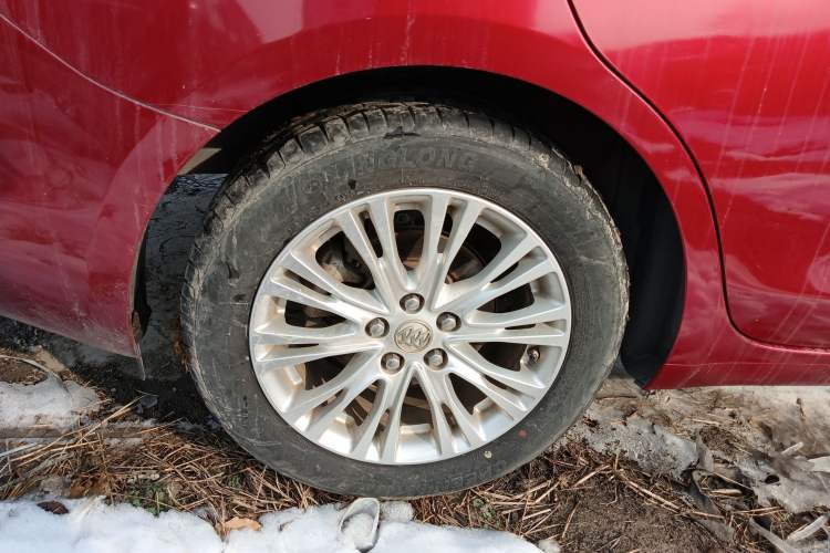 Used Buick GT 2015 15N Manual Luxury Version Right Rear Wheel Hub
