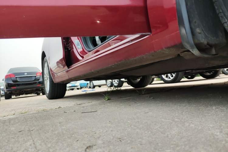 Used Buick GT 2015 15N Automatic Elite Version Right Side Sill