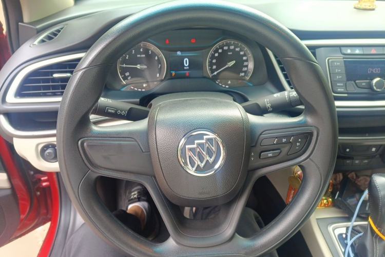 Used Buick GT 2015 15N Automatic Elite Version Steering Wheel