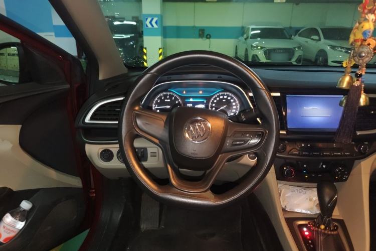 Used Buick GT 2015 15N Automatic Elite Version Steering Wheel