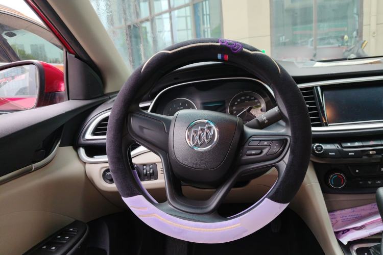 Used Buick GT 2015 15N Automatic Elite Version Steering Wheel