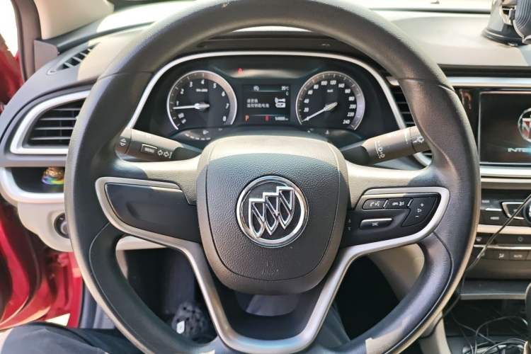 Used Buick GT 2015 15N Automatic Deluxe Edition Steering Wheel