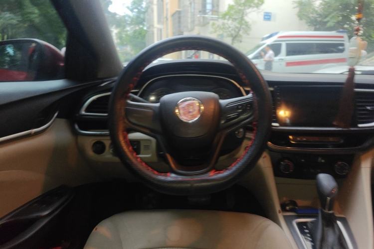 Used Buick GT 2015 15N Automatic Elite Version Steering Wheel