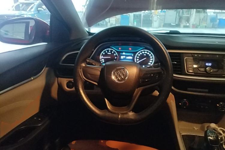 Used Buick GT 2015 15N Manual Elite Edition Steering Wheel
