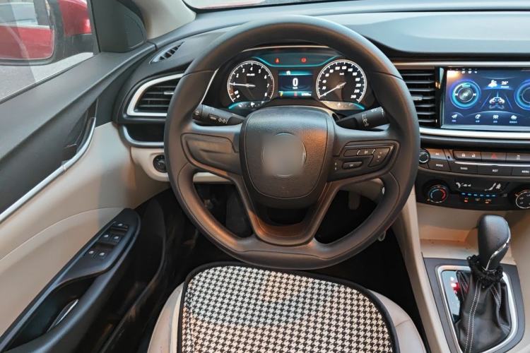 Used Buick GT 2015 15N Automatic Elite Version Steering Wheel