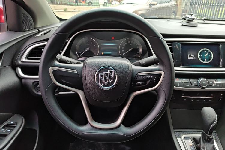 Used Buick GT 2015 15N Automatic Deluxe Edition Steering Wheel