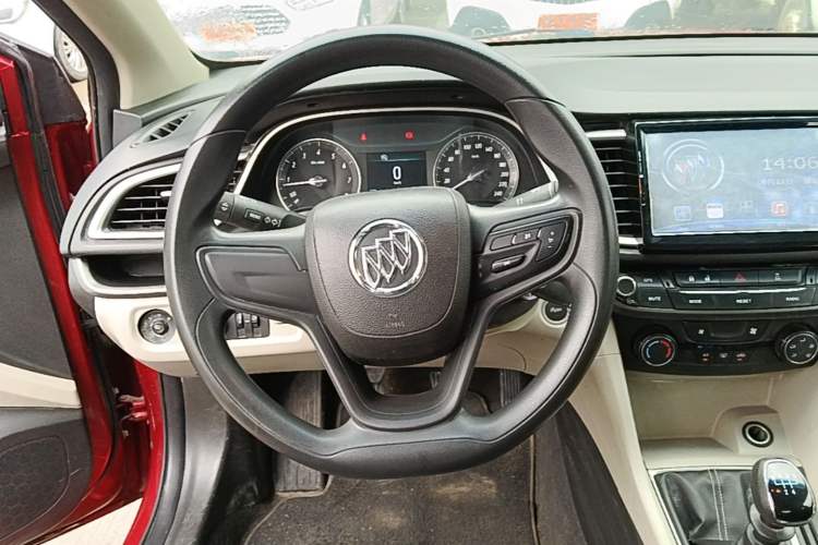 Used Buick GT 2015 15N Manual Elite Edition Steering Wheel