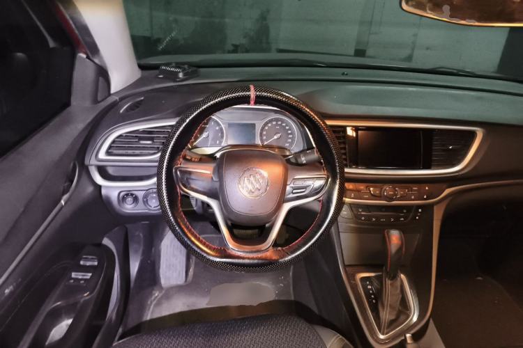 Used Buick GT 2015 15N Automatic Deluxe Edition Steering Wheel