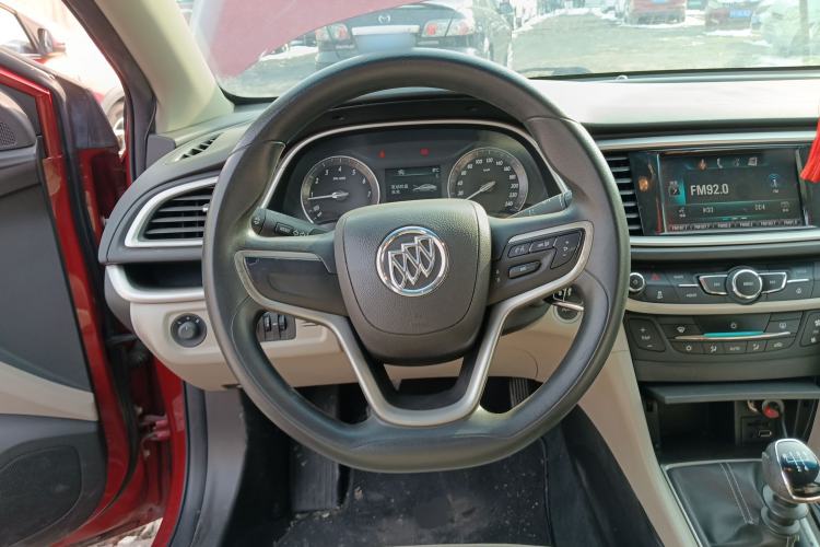 Used Buick GT 2015 15N Manual Luxury Version Steering Wheel