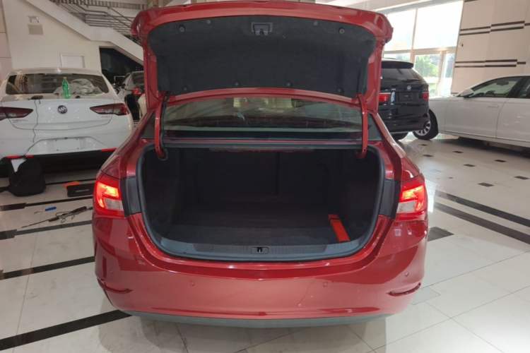 Used Buick GT 2015 15N Manual Elite Edition Trunk