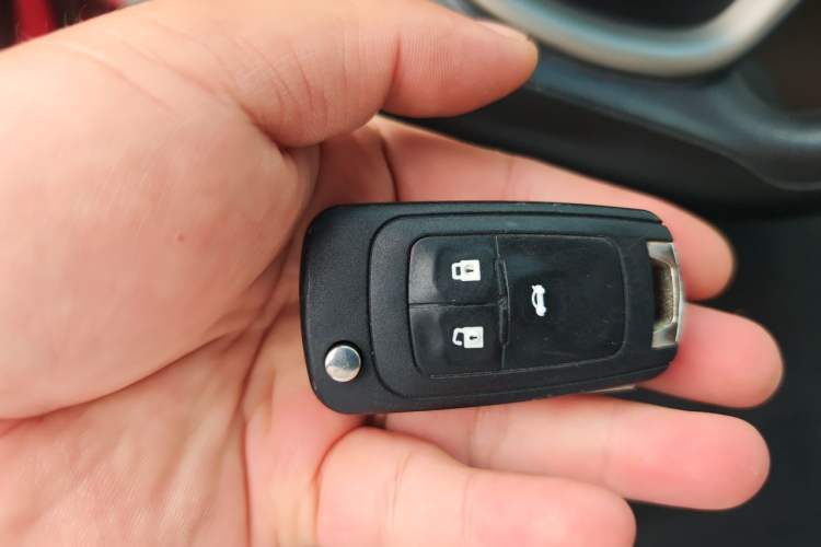 Used Buick GT 2015 15N Automatic Deluxe Edition Vehicle Key