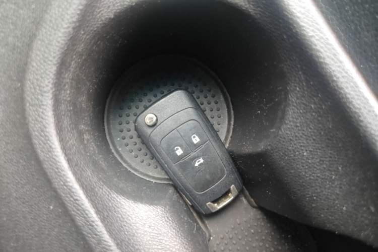 Used Buick GT 2015 15N Automatic Deluxe Edition Vehicle Key