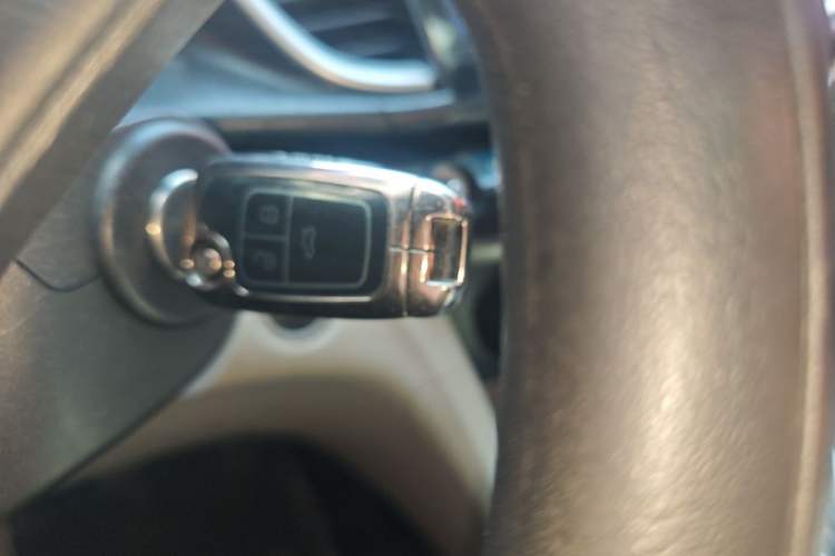 Used Buick GT 2015 15N Manual Entry-Level Trim Vehicle Key