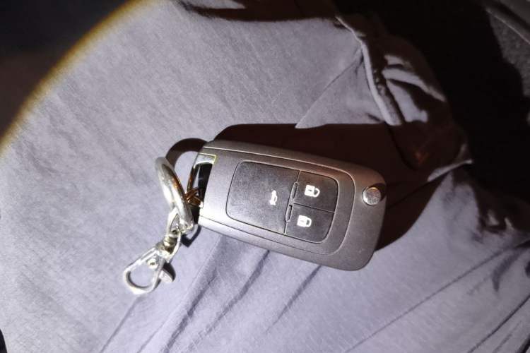 Used Buick GT 2015 15N Automatic Deluxe Edition Vehicle Key