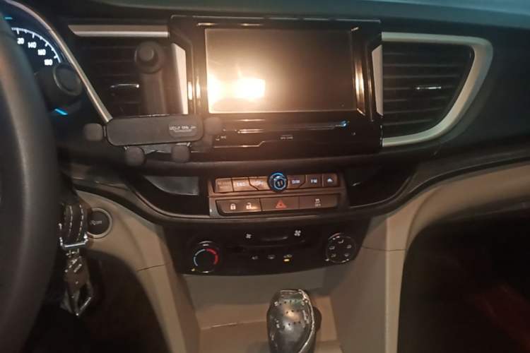 Used Buick GT 2015 15N Automatic Elite Version Audio And AC Panel