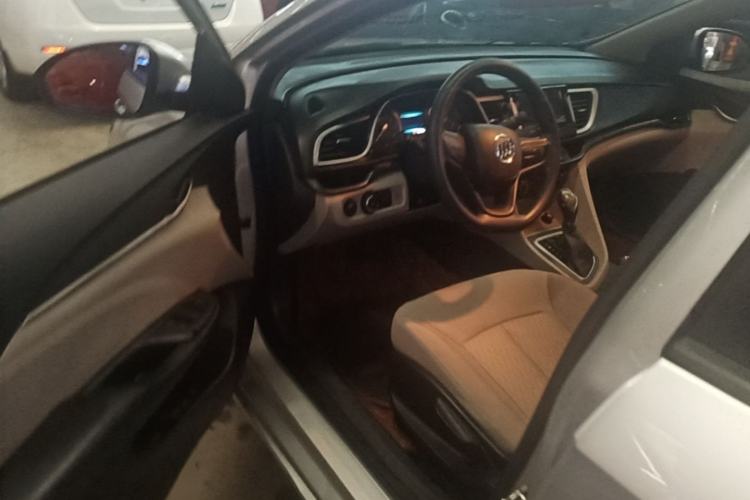 Used Buick GT 2015 15N Automatic Elite Version Driver Seat