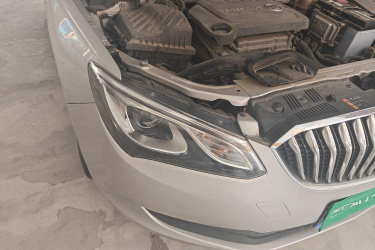 Used Buick GT 2015 15N Automatic Elite Version Right Front Headlight