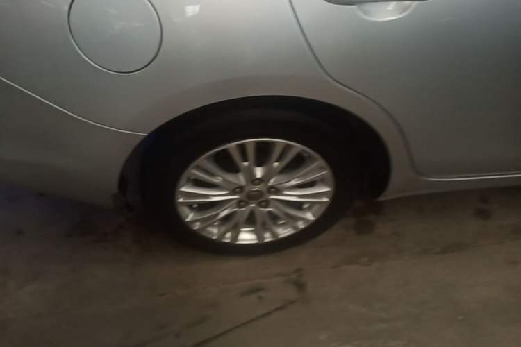 Used Buick GT 2015 15N Automatic Elite Version Right Rear Wheel Hub