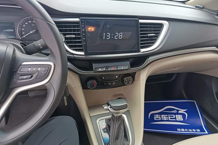 Used Buick GT 2015 15N Automatic Elite Version Audio And AC Panel