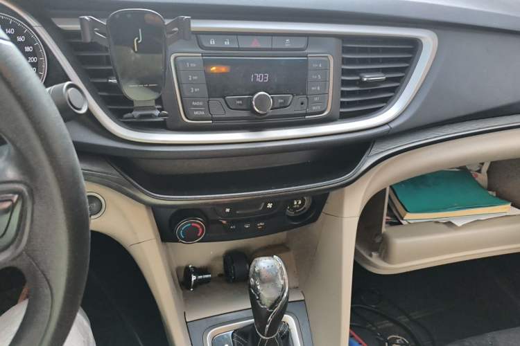 Used Buick GT 2015 15N Automatic Elite Version Audio And AC Panel