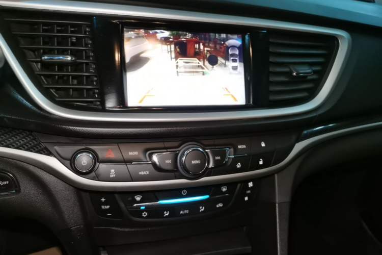 Used Buick GT 2015 15N Automatic Deluxe Edition Audio And AC Panel