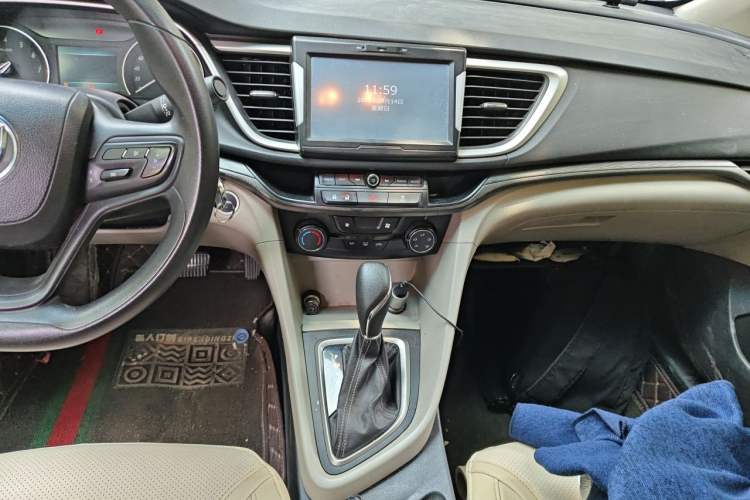 Used Buick GT 2015 15N Automatic Elite Version Audio And AC Panel
