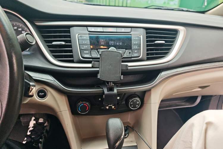 Used Buick GT 2015 15N Automatic Elite Version Audio And AC Panel