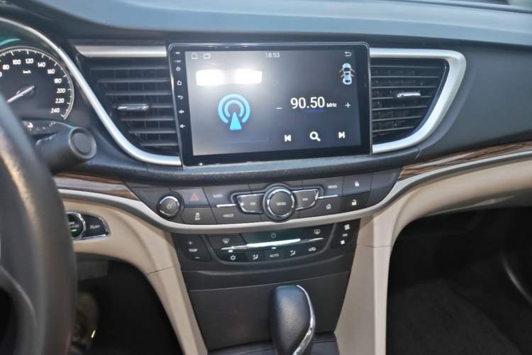 Used Buick GT 2015 15N Automatic Deluxe Edition Audio And AC Panel