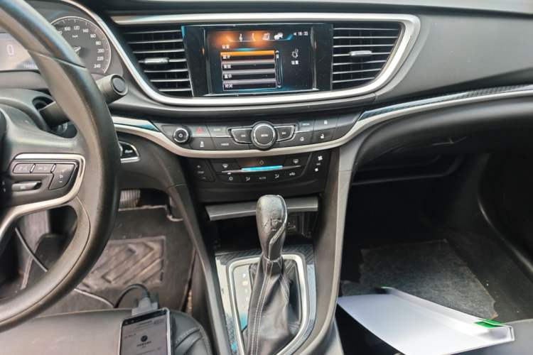 Used Buick GT 2015 15N Automatic Deluxe Edition Audio And AC Panel