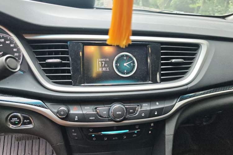 Used Buick GT 2015 18T Dual-Clutch Luxury Model Audio And AC Panel