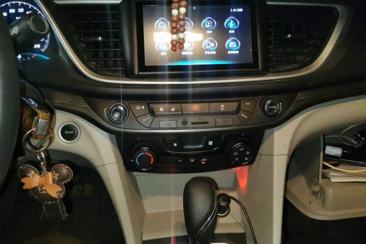 Used Buick GT 2015 15N Automatic Elite Version Audio And AC Panel