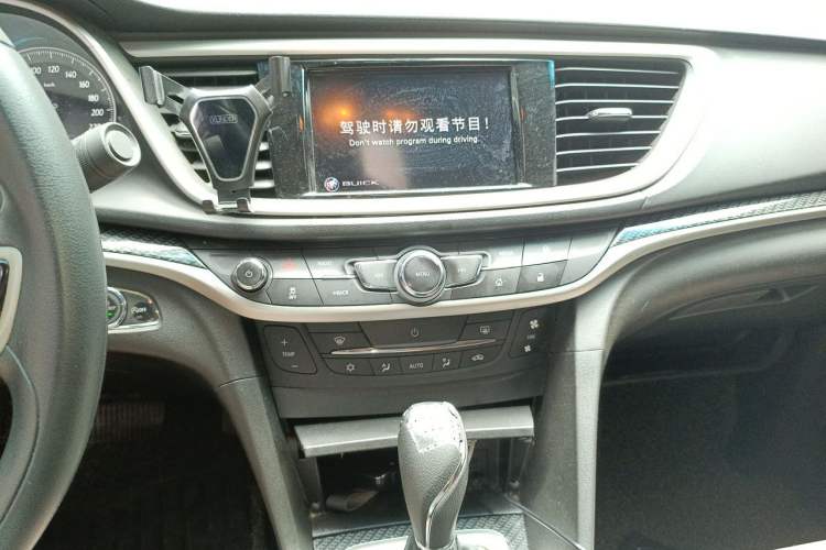 Used Buick GT 2015 15N Automatic Deluxe Edition Audio And AC Panel