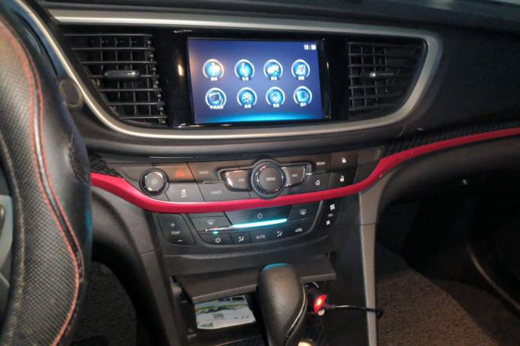Used Buick GT 2015 18T Dual-Clutch Sport Flagship Model Audio And AC Panel