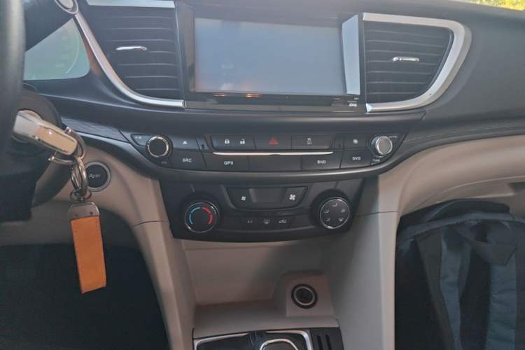 Used Buick GT 2015 15N Manual Elite Edition Audio And AC Panel