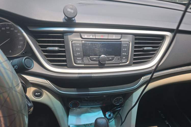 Used Buick GT 2015 15N Automatic Entry-Level Trim Audio And AC Panel