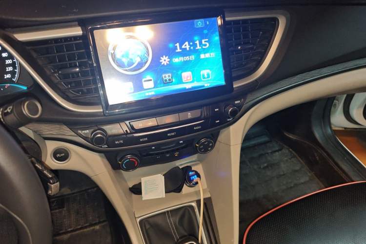 Used Buick GT 2015 15N Manual Elite Edition Audio And AC Panel