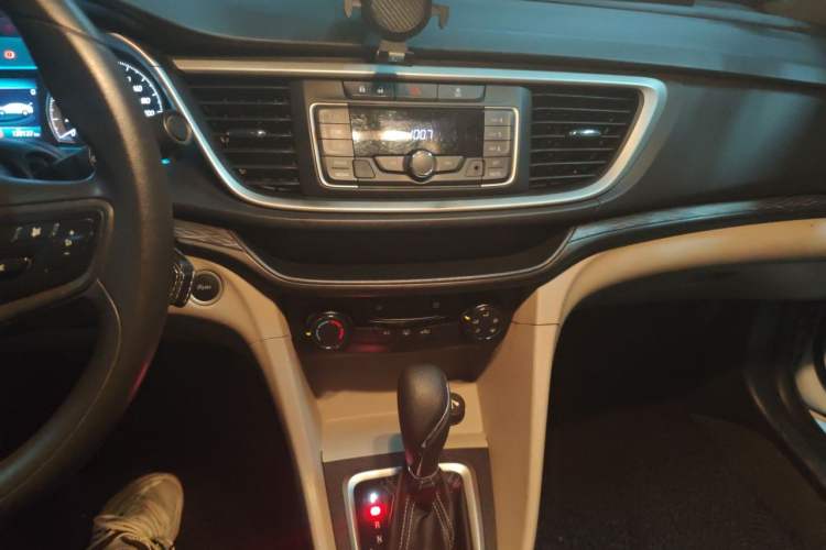 Used Buick GT 2015 15N Automatic Elite Version Audio And AC Panel
