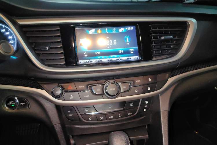 Used Buick GT 2015 15N Automatic Deluxe Edition Audio And AC Panel