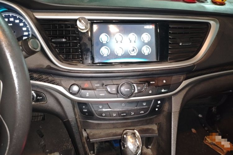 Used Buick GT 2015 15N Automatic Deluxe Edition Audio And AC Panel