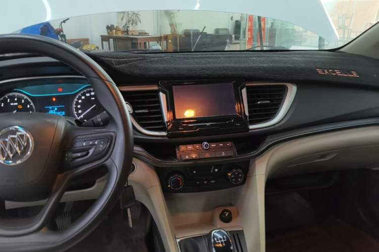 Used Buick GT 2015 15N Manual Entry-Level Trim Audio And AC Panel