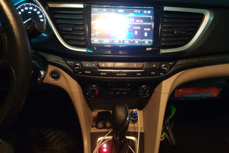 Used Buick GT 2015 15N Automatic Elite Version Audio And AC Panel